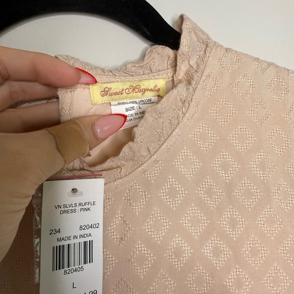 Elegant Pink Sleeveless Dress - Picture 5 of 8